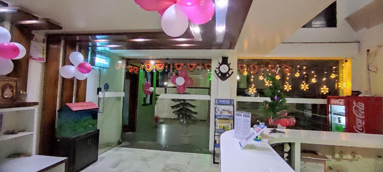 โรงแรมซิตี้ พาเลซ นาสิก ภายนอก รูปภาพ